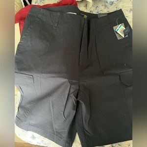 Club room cargo shorts